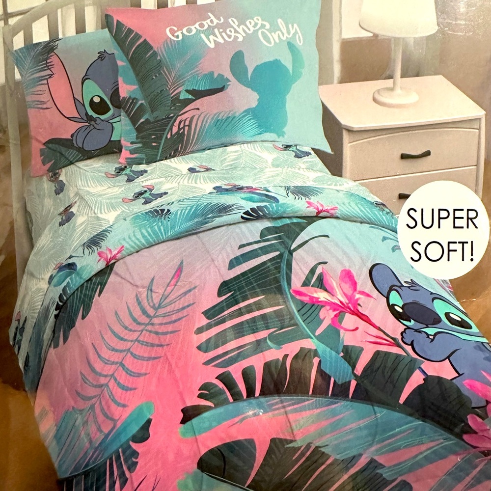 Brand new! Disney Stitch Twin Comforter Set; Never Used